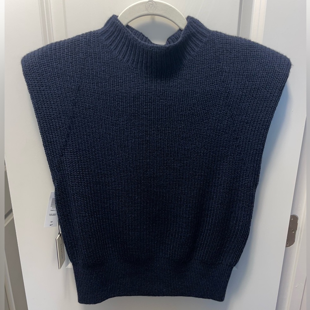 Aritzia - Babaton Hazlitt Sweater Vest